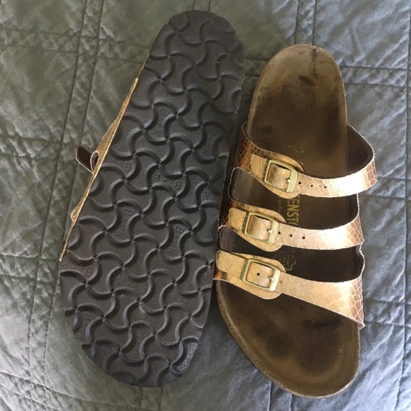 Rose gold Birkenstock sandals - Picture 2 of 2